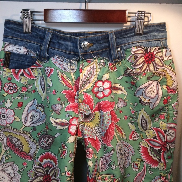 Stone Craft Bianca Bermuda Shorts - Picture 2 of 6